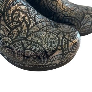 DANSKO Silver Floral Leaf Metallic Nursing Clog Patent Leather Shoes 42